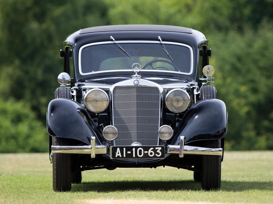  Mercedes-Benz 320 Pullman Limousine (W142) 1937 года  (фото 8 из 18)